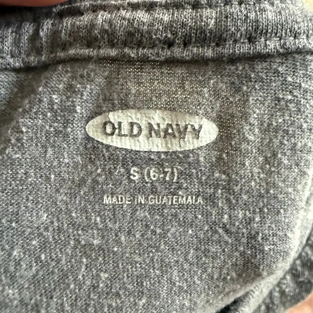 Old Navy Boys Shirt Size Small 6 7 Basketball Sloth Gray Short Sleeves Hang Time
